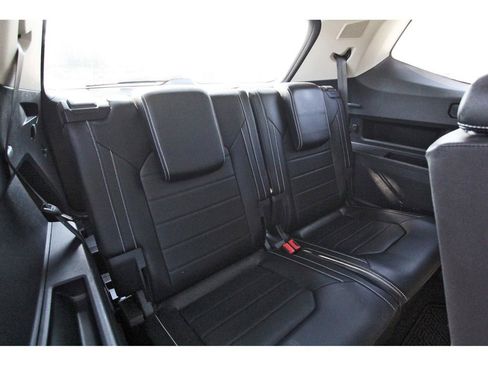 Used 2022 Volkswagen Atlas SEL Premium image 11