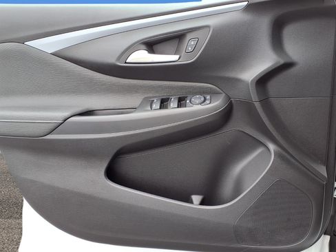 Used 2025 Buick Envista Preferred FWD image 16