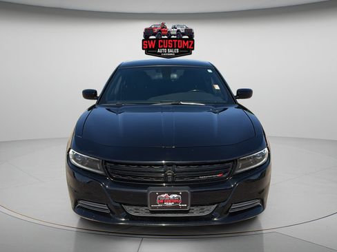 Used 2023 Dodge Charger SXT RWD image 2