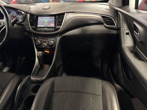 Used 2019 Chevrolet Trax LT w/ LT Convenience Package AWD/4WD image 13