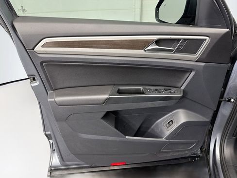 Used 2019 Volkswagen Atlas SE w/ Towing Package image 23