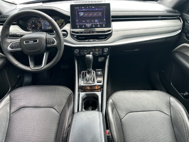 Used 2023 Jeep Compass Limited w/ Sun and Sound Group AWD/4WD image 22
