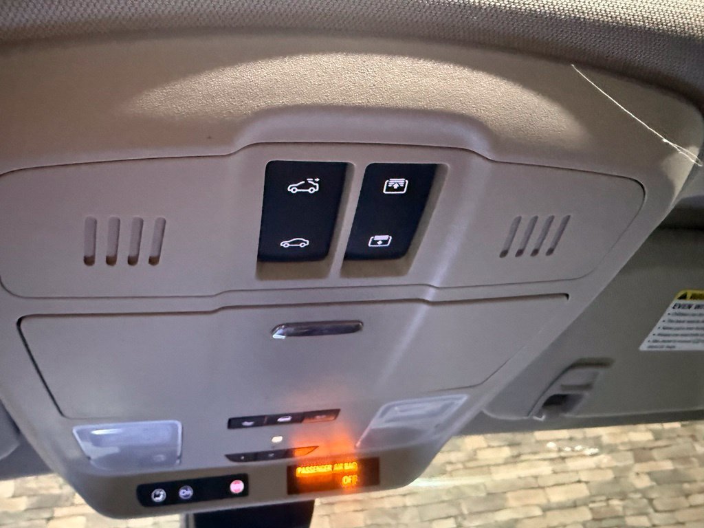 Used 2019 Buick Envision Premium AWD/4WD image 31