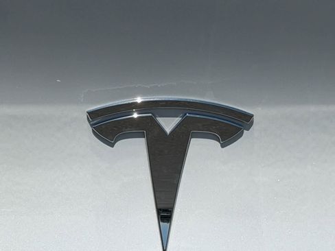 Used 2020 Tesla Model Y Long Range AWD/4WD image 16