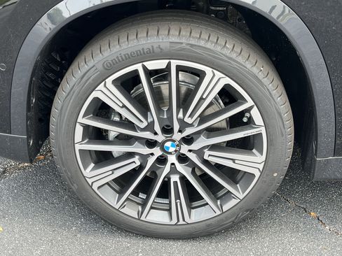 New 2025 BMW X1 xDrive28i w/ Convenience Package image 30