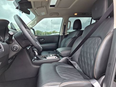Used 2024 Nissan Armada Platinum w/ Captain's Chairs Package RWD image 16