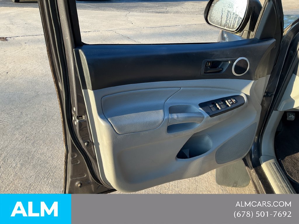 Used 2013 Toyota Tacoma PreRunner w/ SR5 Pkg RWD image 13