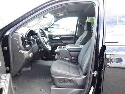 Used 2023 GMC Sierra 1500 Elevation w/ LPO, Elevation Black Package AWD/4WD image 17