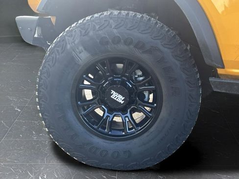 Used 2022 Ford Bronco Black Diamond image 34