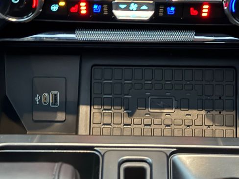 New 2025 Ford F150 Lariat w/ Equipment Group 502A High image 31