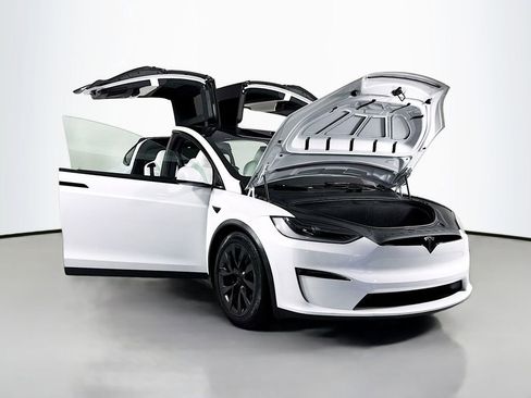 Used 2023 Tesla Model X AWD/4WD image 27