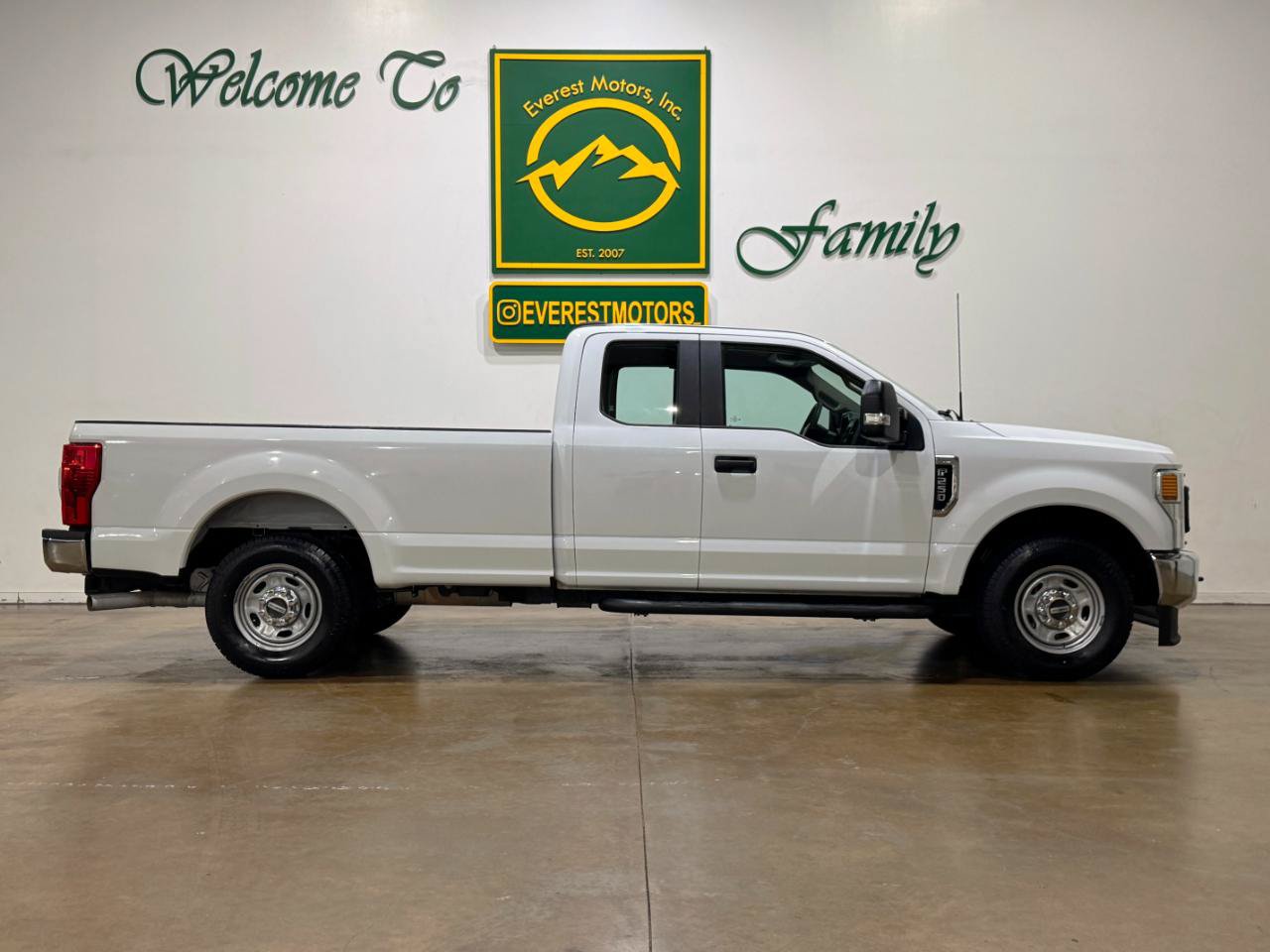 Used 2022 Ford F250 XL w/ Power Equipment Group RWD image 9