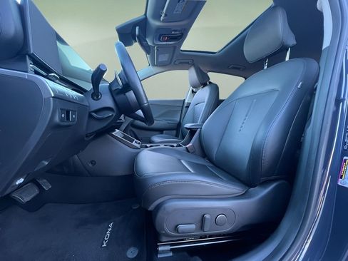 Used 2024 Hyundai Kona Limited image 13