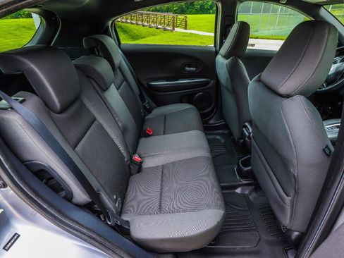Used 2019 Honda HR-V Sport image 38