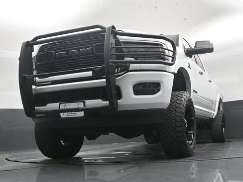 Used 2022 RAM 2500 Limited AWD/4WD image 46