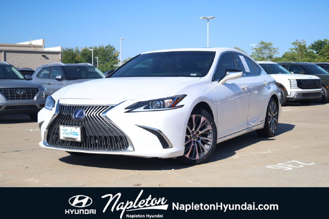 Used 2021 Lexus ES 300h w/ Premium Package FWD image 1