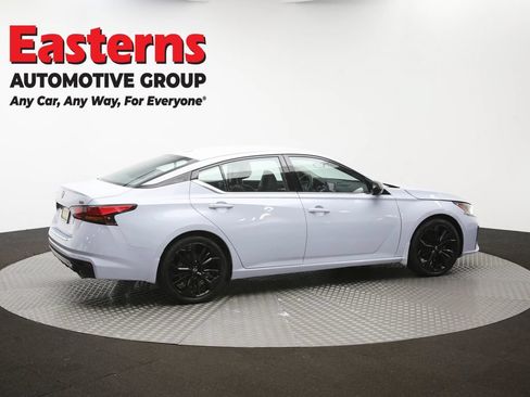 Used 2023 Nissan Altima 2.5 SR FWD image 46