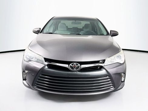 Used 2015 Toyota Camry LE image 2