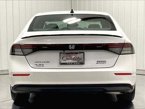 Used 2023 Honda Accord Sport image 4