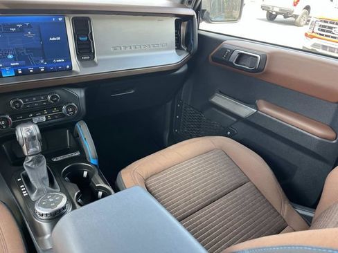 Used 2023 Ford Bronco Outer Banks AWD/4WD image 16