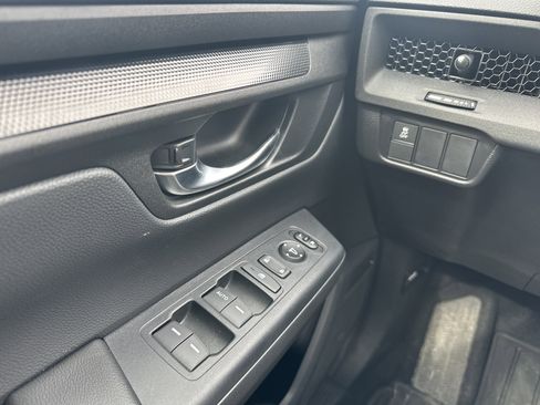 Certified 2025 Honda CR-V LX image 24