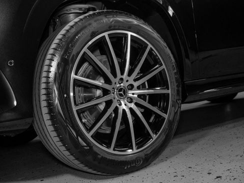 New 2026 Mercedes-Benz GLS 450 4MATIC image 34