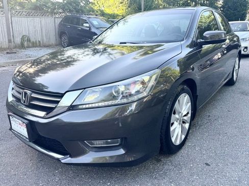 Used 2013 Honda Accord EX image 3