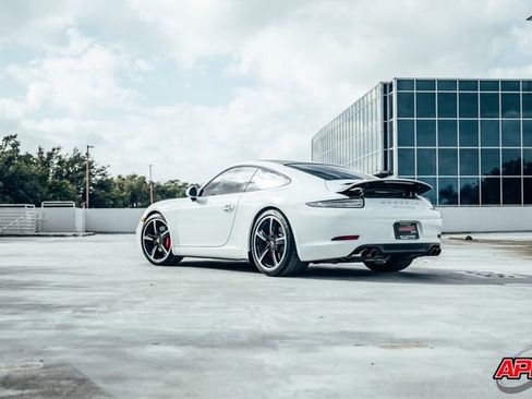 Used 2014 Porsche 911 Carrera S image 19