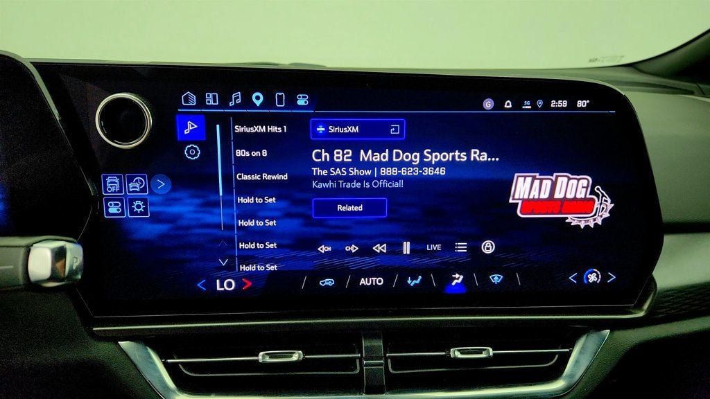 Used 2025 Chevrolet Equinox EV LT FWD image 17