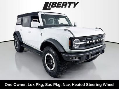Certified 2022 Ford Bronco Outer Banks w/ Sasquatch Package