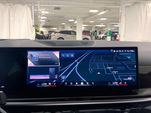 New 2026 BMW X5 xDrive40i w/ M Sport Package image 18