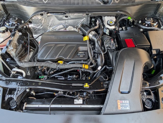 Certified 2025 Chevrolet Trax LT FWD image 29