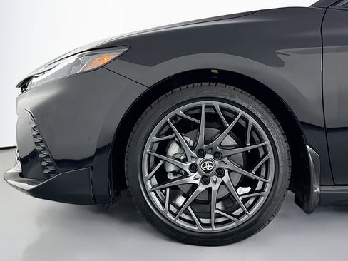 Used 2025 Toyota Camry XSE image 9