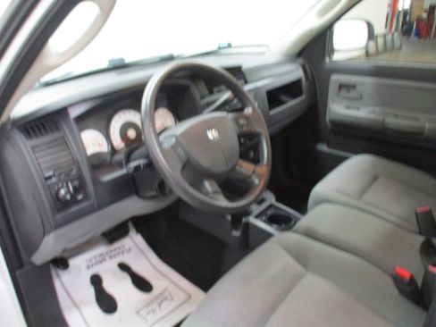 Used 2010 Dodge Dakota Big Horn w/ Extra Security Group image 21