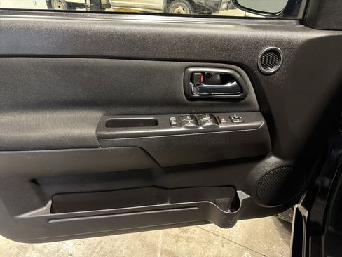 Used 2010 GMC Canyon SLE image 8