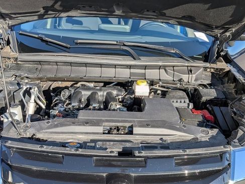 Used 2024 Nissan Pathfinder SV image 20