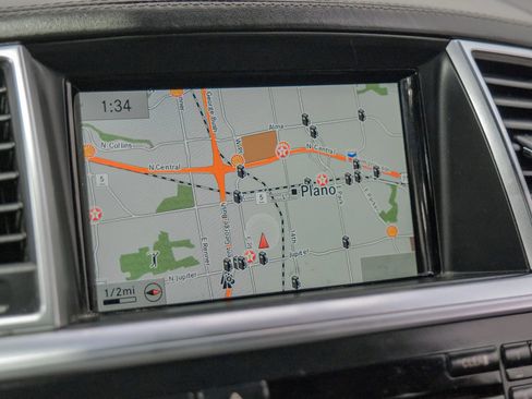 Used 2016 Mercedes-Benz GL 63 AMG 4MATIC image 27