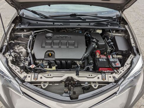 Used 2017 Toyota Corolla SE w/ SE Premium Package FWD image 45