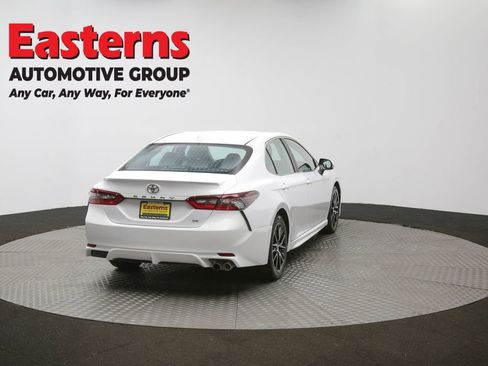 Used 2024 Toyota Camry SE image 39