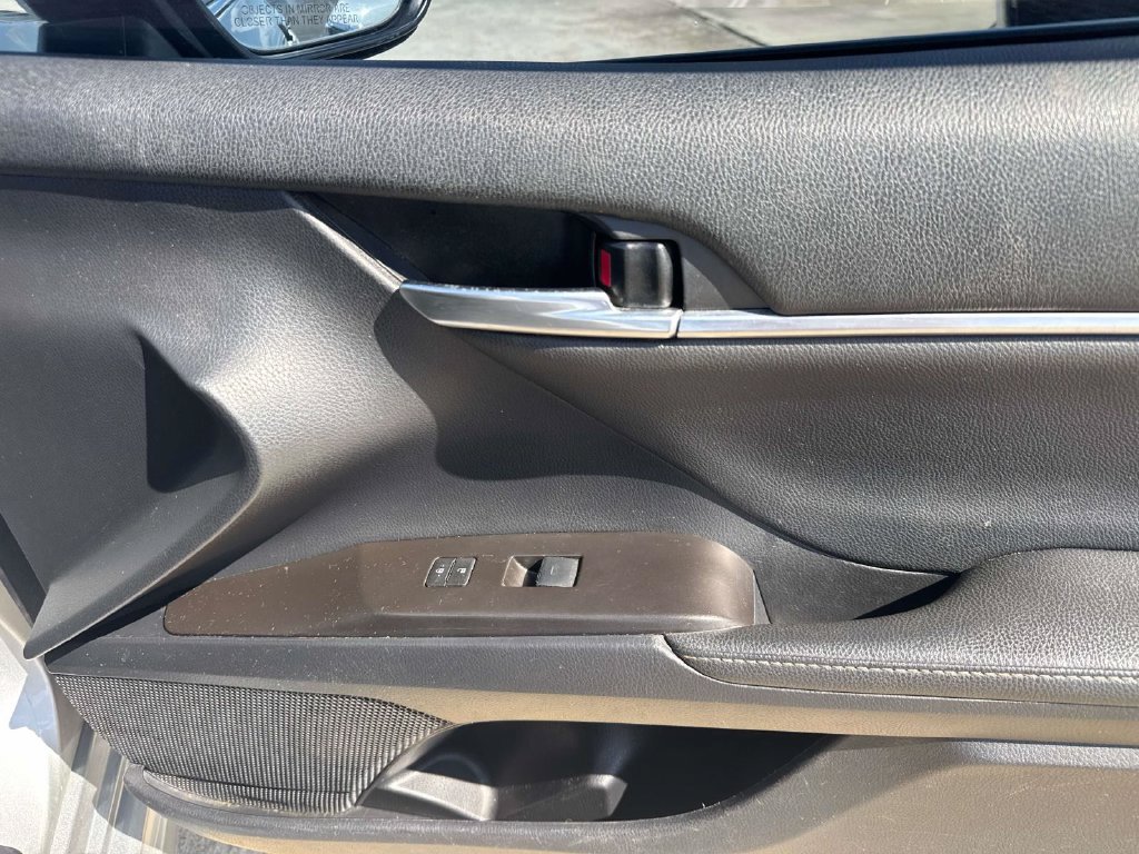 Used 2021 Toyota Camry XSE FWD image 18