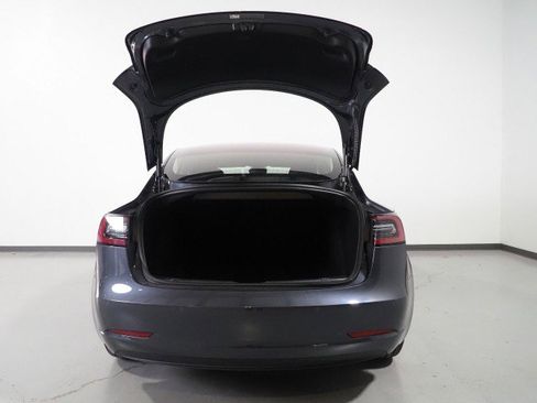 Used 2018 Tesla Model 3 Mid Range image 38