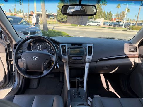 Used 2009 Hyundai Sonata Limited FWD image 18