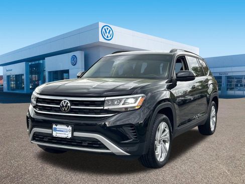 Used 2023 Volkswagen Atlas SE w/ Panoramic Sunroof Package AWD/4WD image 3
