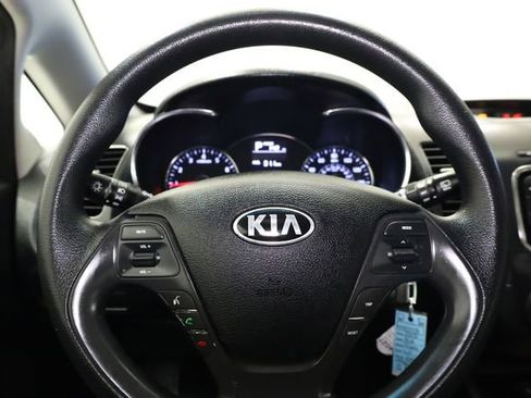 Used 2017 Kia Forte LX image 16