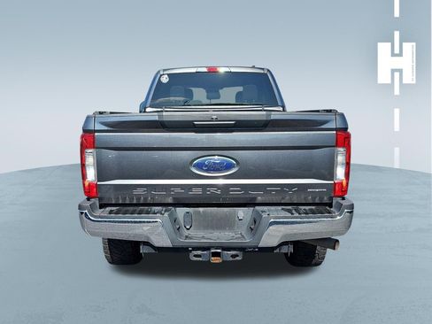 Used 2019 Ford F250 XLT w/ Snow Plow Prep Package AWD/4WD image 4