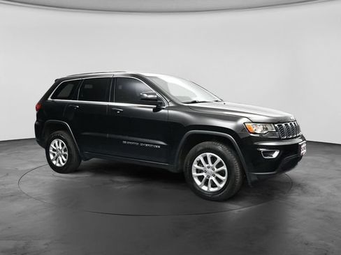 Used 2022 Jeep Grand Cherokee Laredo E AWD/4WD image 5