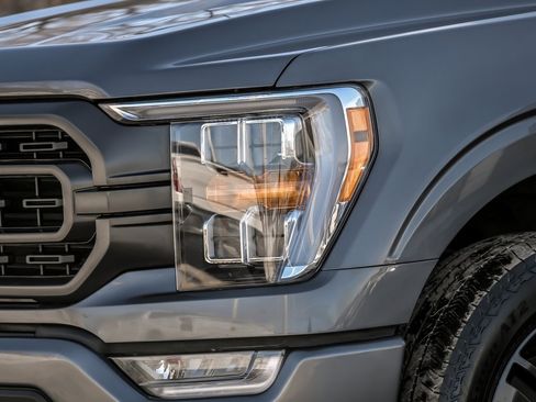 Certified 2022 Ford F150 XLT w/ Equipment Group 302A High image 3