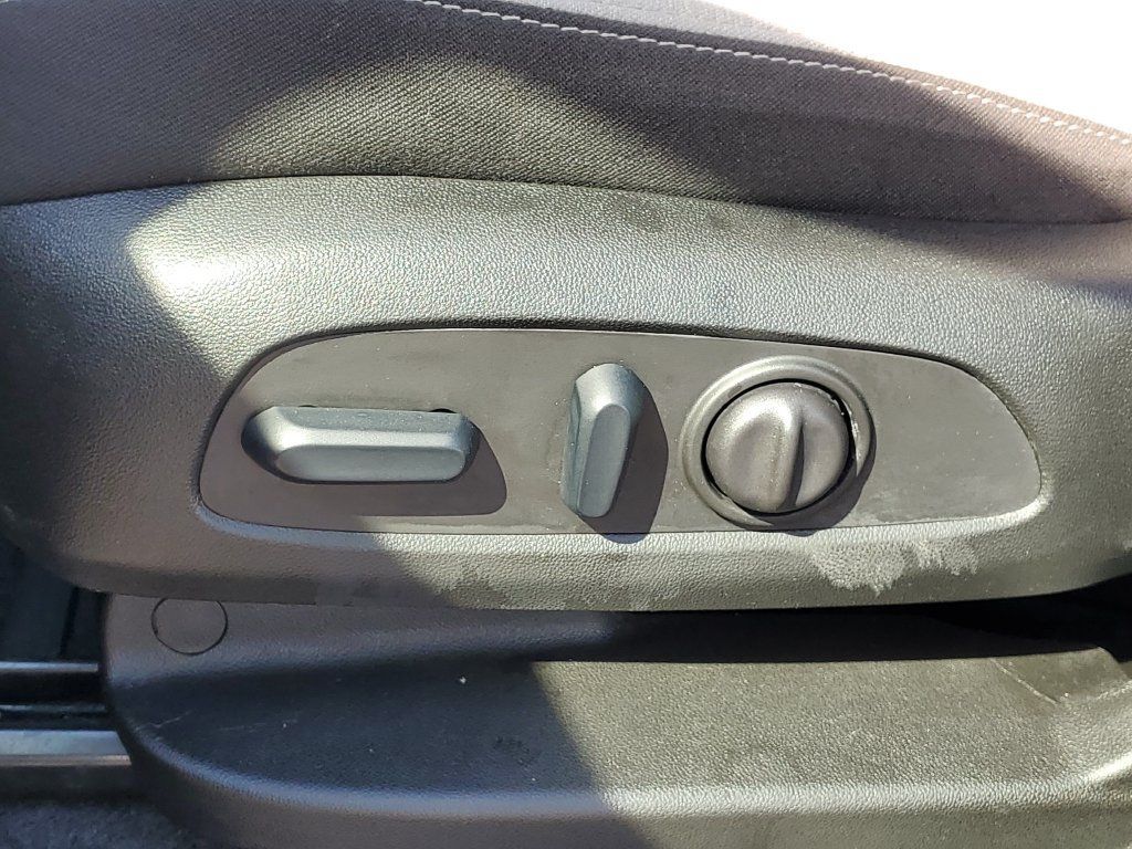 Used 2024 Chevrolet Equinox LS w/ LS Convenience Package FWD image 6