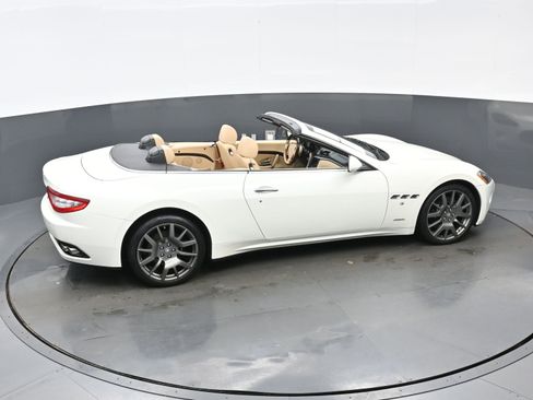 Used 2013 Maserati GranTurismo Sport image 31