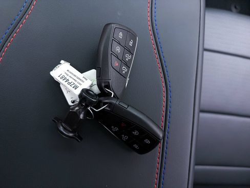 Used 2025 Chevrolet Silverado EV RST AWD/4WD image 27